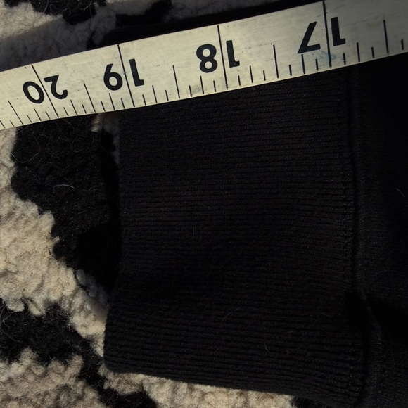 Ralph Lauren Black Hoodie Sweater with White raised Logo - Picture 10 of 10